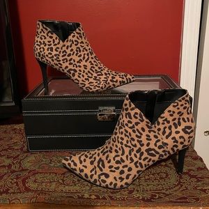 🐆🐆🐆Fergalicious Leopard Booties NWT NEVER WORN still in box!!